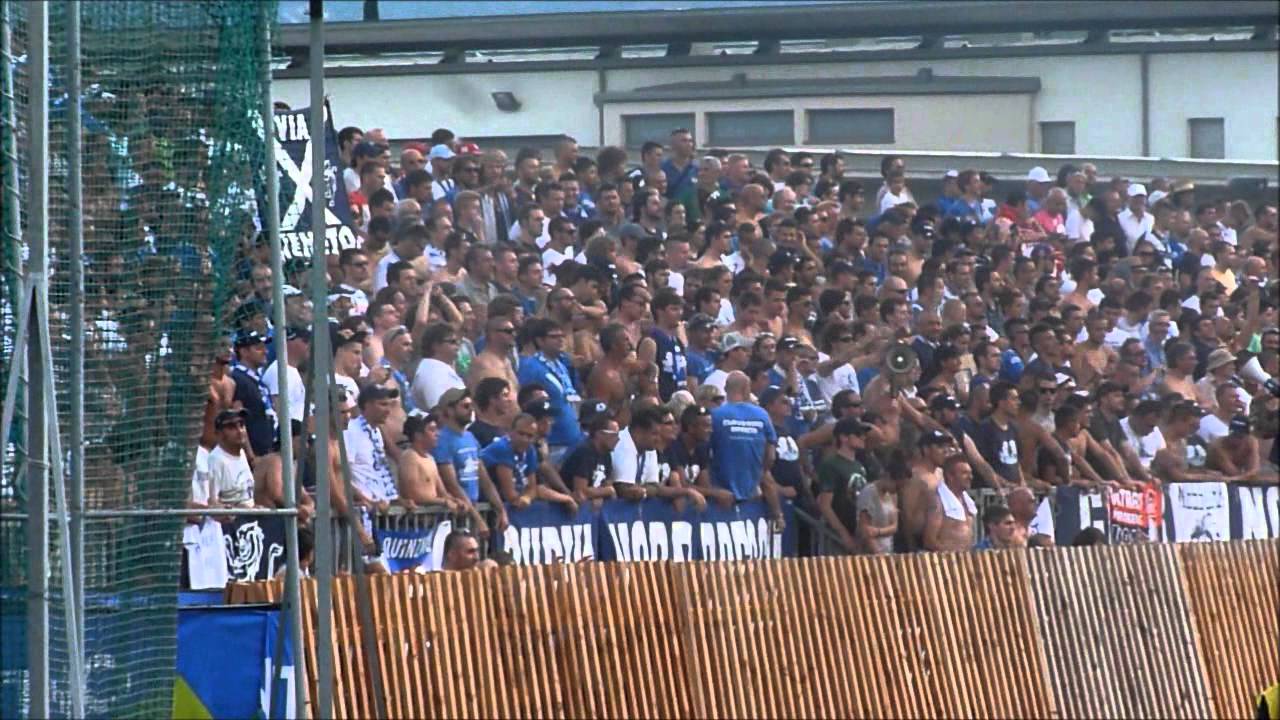 Brescia - Bayern Monaco 0-3: Tifo Curva Nord Brescia ad Arco.