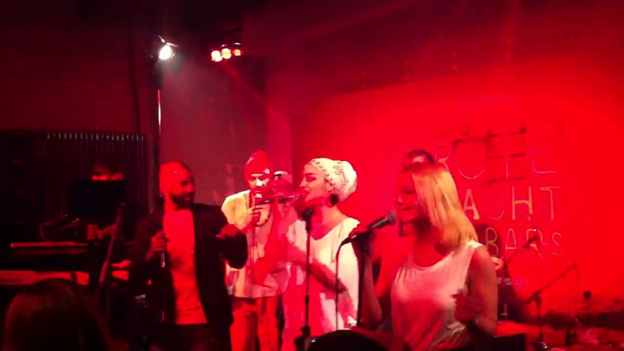 Tyron Ricketts - Weltenreiter - Rote Nacht der Bars