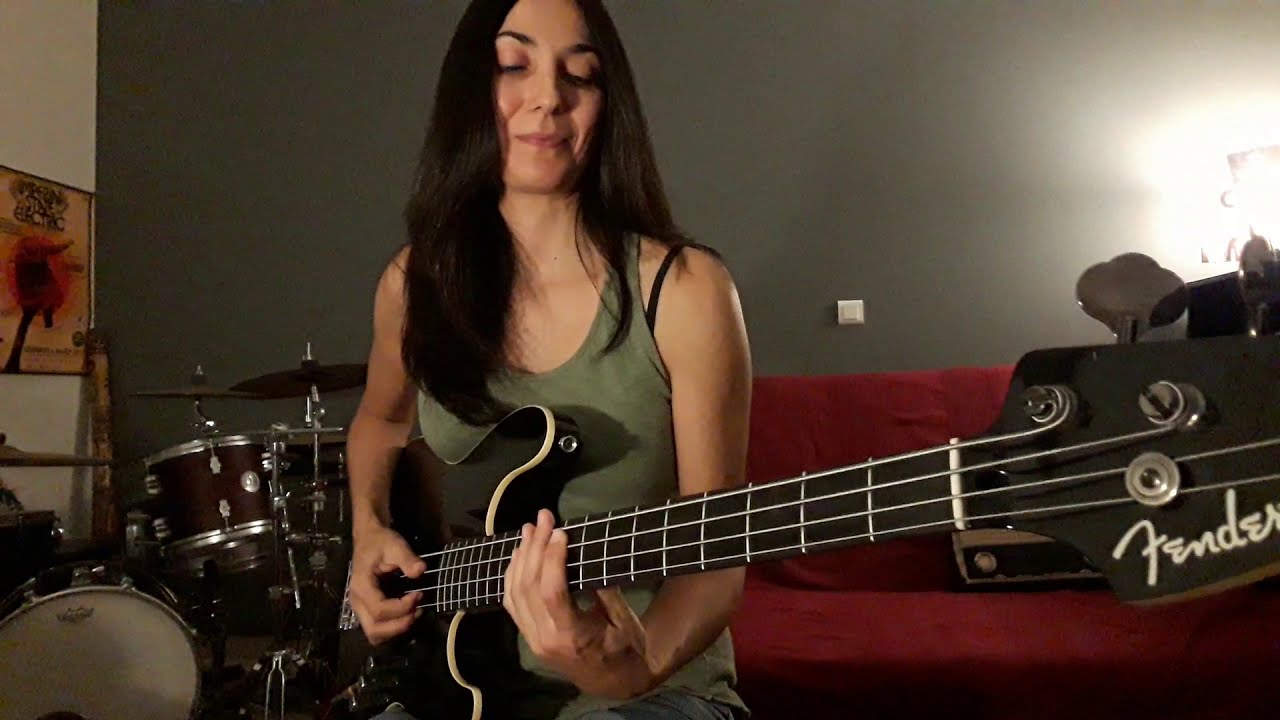 Iron Maiden - Aces High (bass cover)