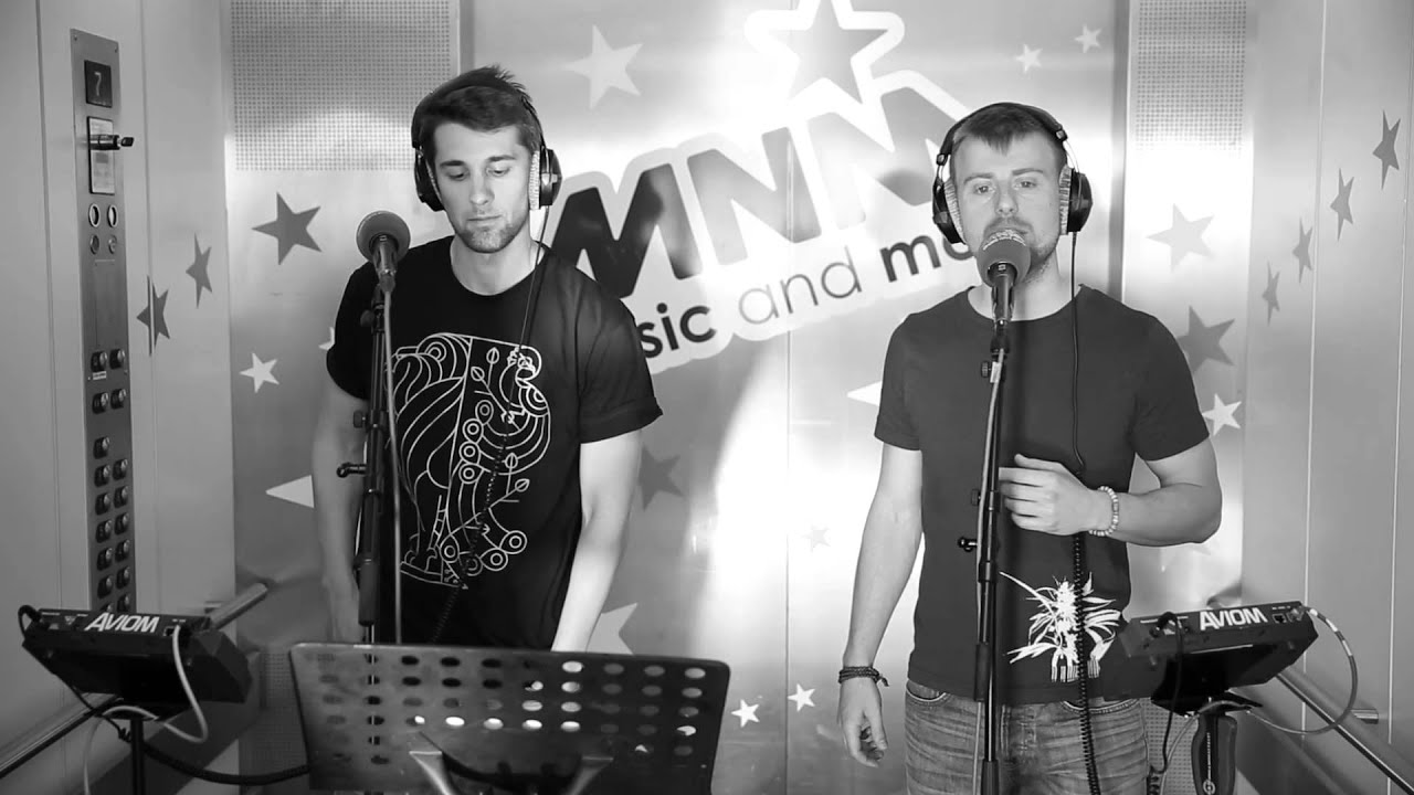 MNM: Tourist LeMC & Spreej - Koning Liefde [LIVE]