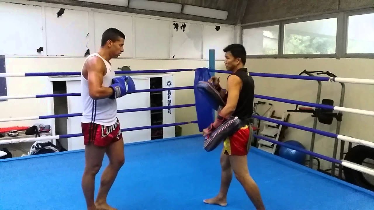 Стоян Копривленски с треньор от Тайланд