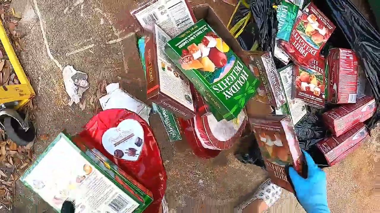Mega Million Jackpot mayaman na ako haha tiba tiba ako today sa dami #Dumpstertreasure #dumpster