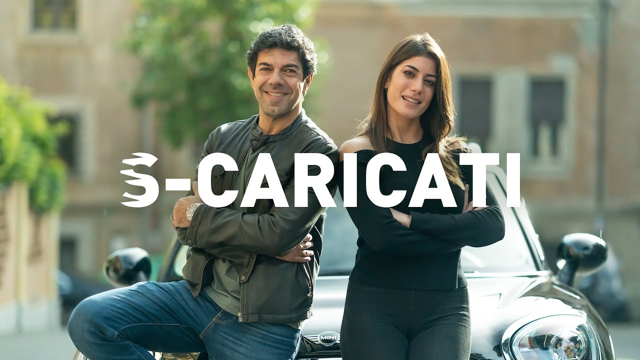 Pierfrancesco Favino S-caricato da Vicky Piria: «Ma non ero un sex symbol?» | S-Caricati | PUNTATA 1