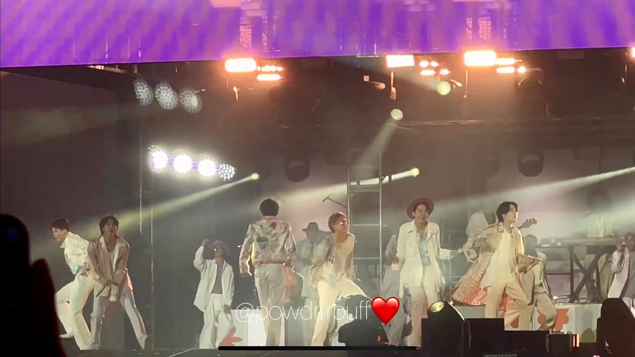 220409 - FANCAM - Boy With Luv - BTS PTD Las Vegas - Day 2 @ Allegiant - 4K 직캠