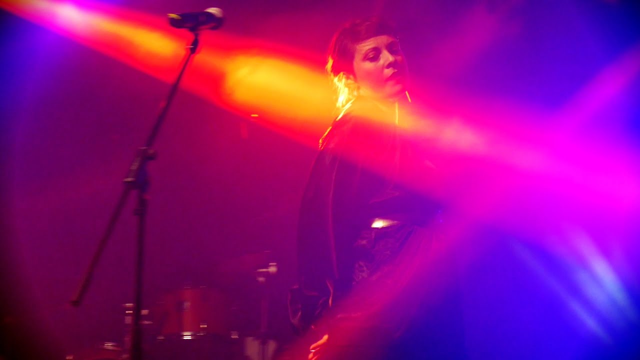 Nouvelle Vague * Dance With Me / Akvárium Club Live -  Melanie Pain & Liset Alea