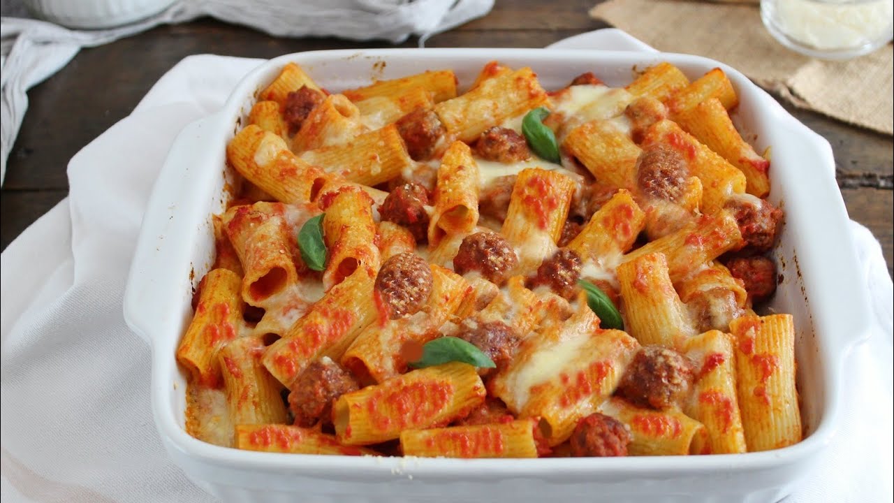 LA PASTA AL FORNO DELLA DOMENICA, timballo di maccheroni e polpettine