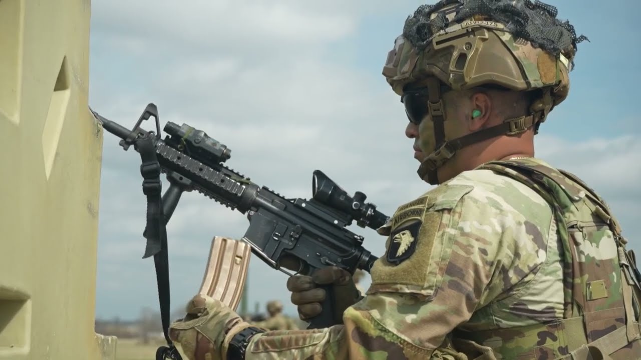 U.S. Army Soldiers of the 101st Airborne Division (Air Assault)