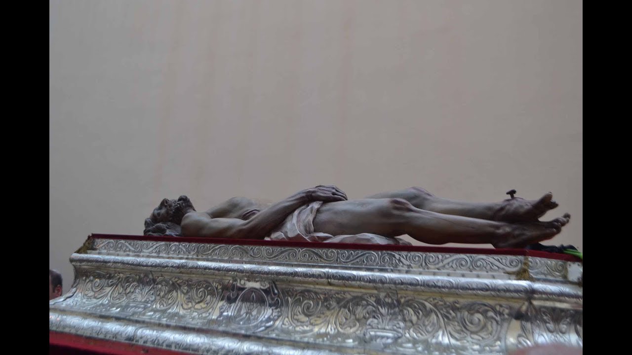 Procesión y celebración del Santo Entierro, en el Salvador 2019