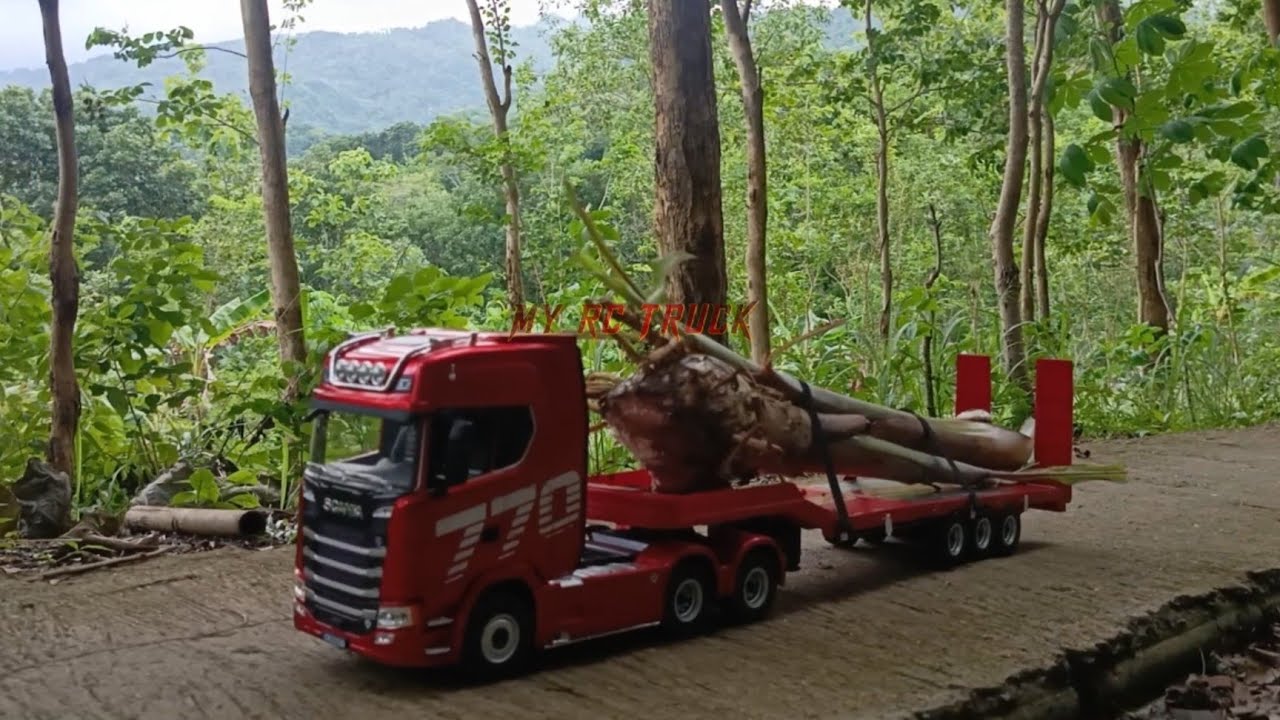 RC Scania 770S Hauling Heavy Banana Tree Up a Steep Hill | Huina 1501 Power Test