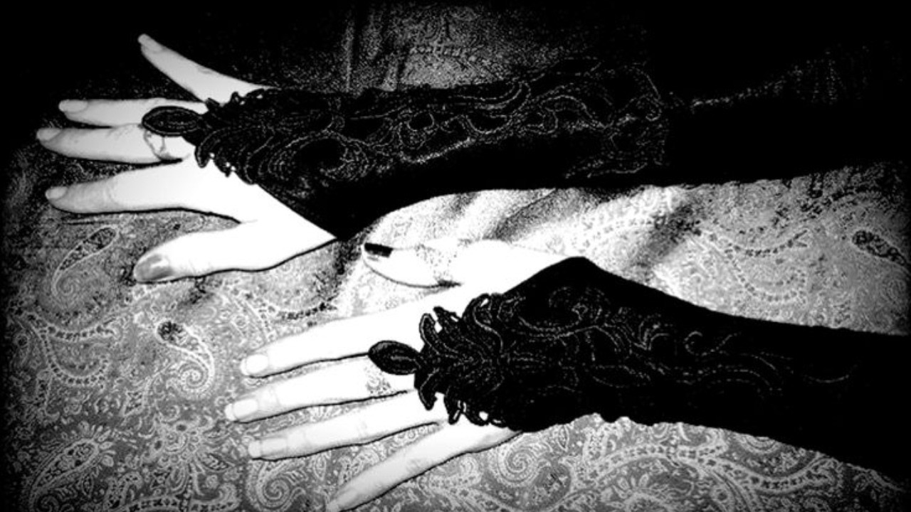 𝗏𝖺𝗆𝗉𝗒𝗋🦇༉ ꒱୭ ˚. ᵎᵎ