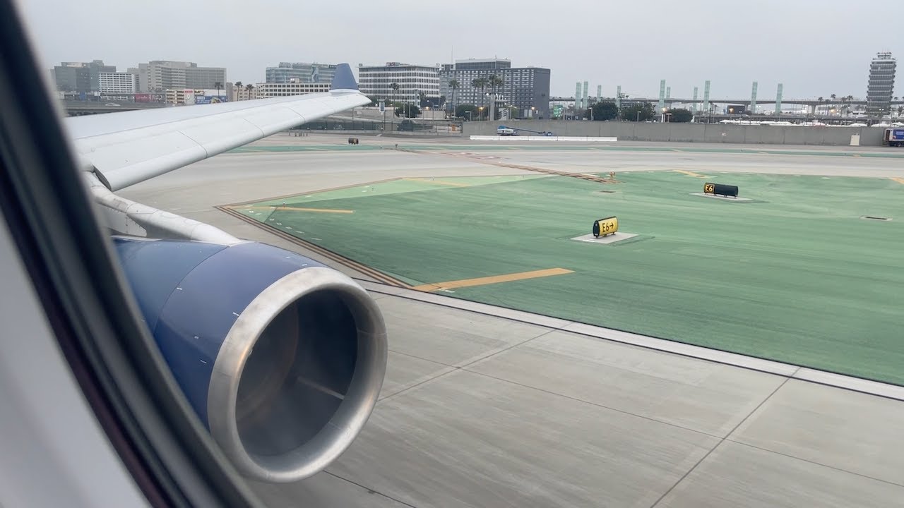 Delta Air Lines Airbus A330-300 Takeoff from Los Angeles International Airport