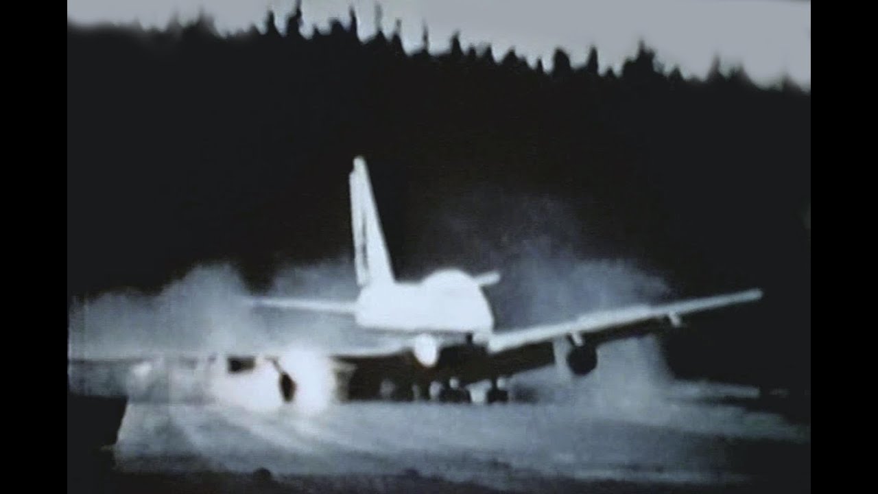 Boeing 747-121 - 