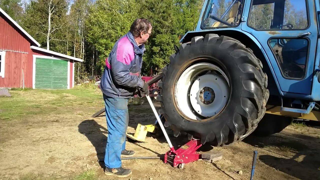 Ford 6600 byte till bättre däck  09.10.2025