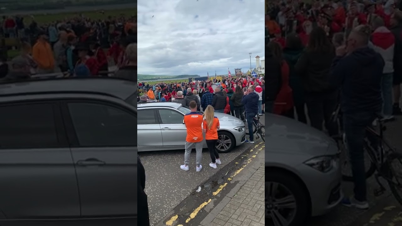 Ayr low green orange walk 2022 sea of ❤️🤍💙