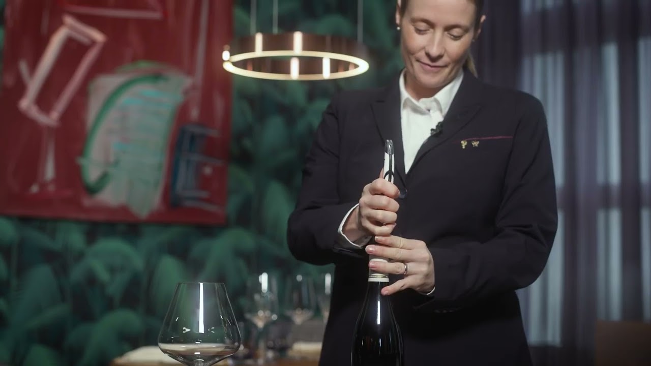 Unser Wein des Monats November ist der Sp&auml;tburgunder Kirchberg 2020