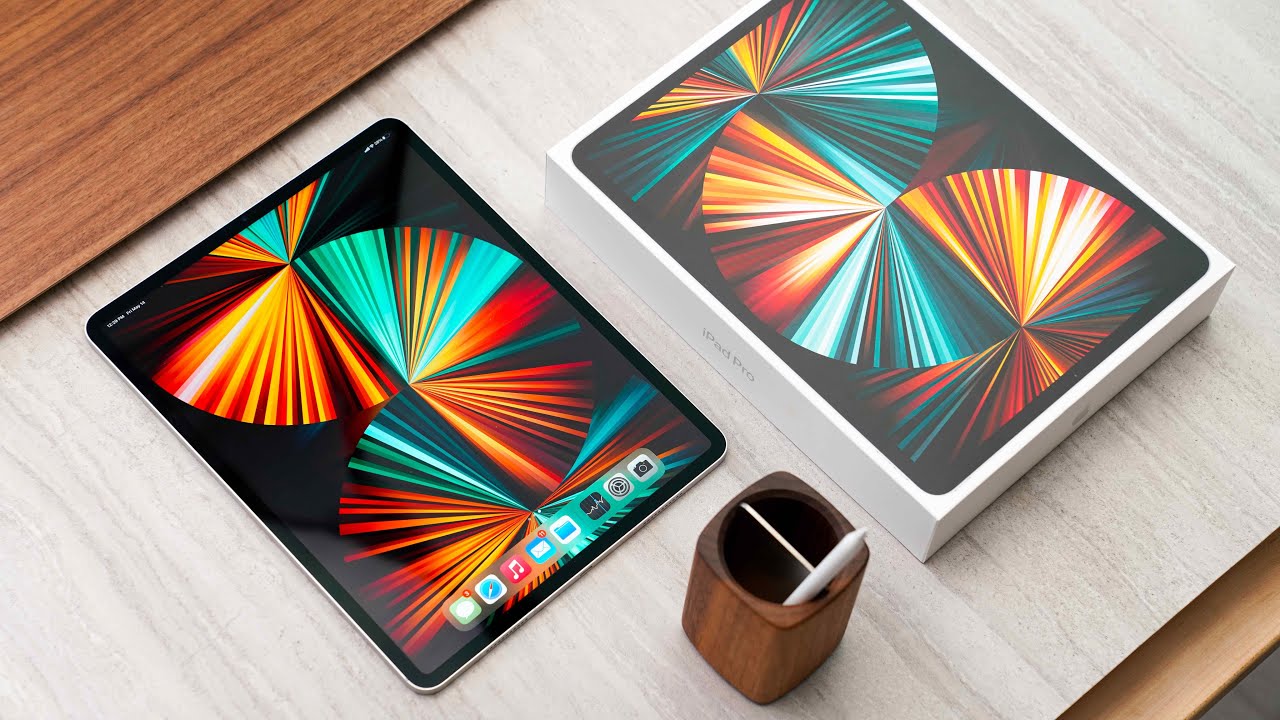 12,9-дюймовый iPad Pro (M1) — РАСПАКОВКА и НАСТРОЙКА!