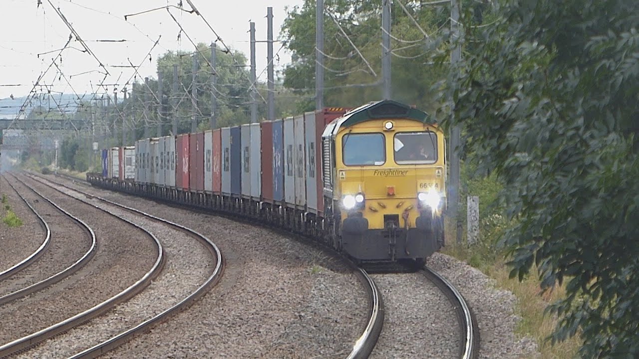 A few trains at Arlesey (28/07/2025)