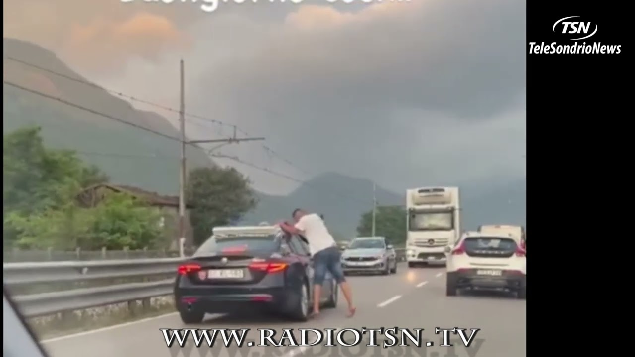 Follia sulla Statale, prende a calci e pugni l'auto dei Carabinieri