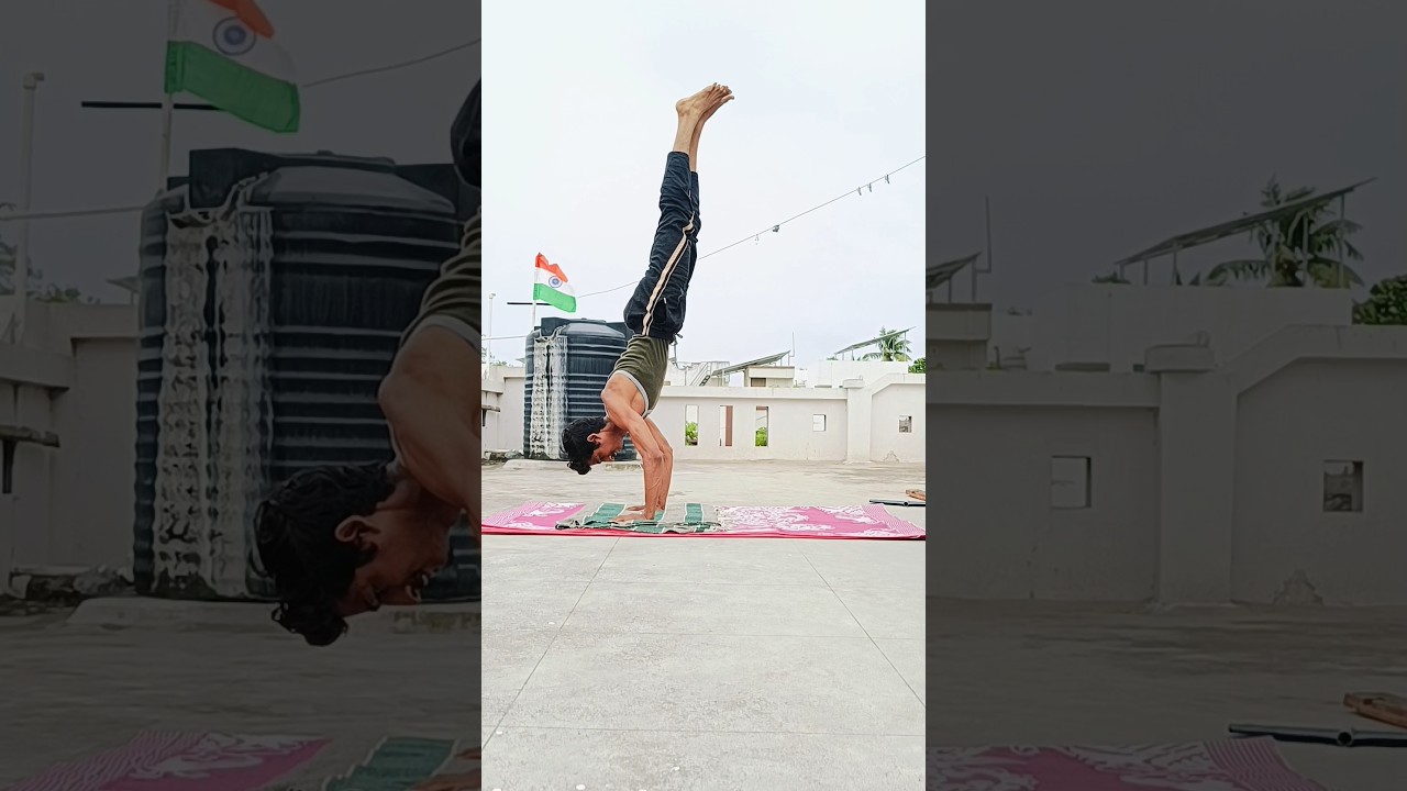 Hand stand | advance yoga| #shorts #youtubeshort #ytshort #ytshorts #yt #yoga #instayoga