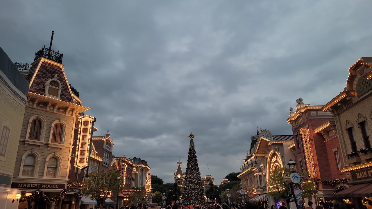 Momentous HK Disneyland