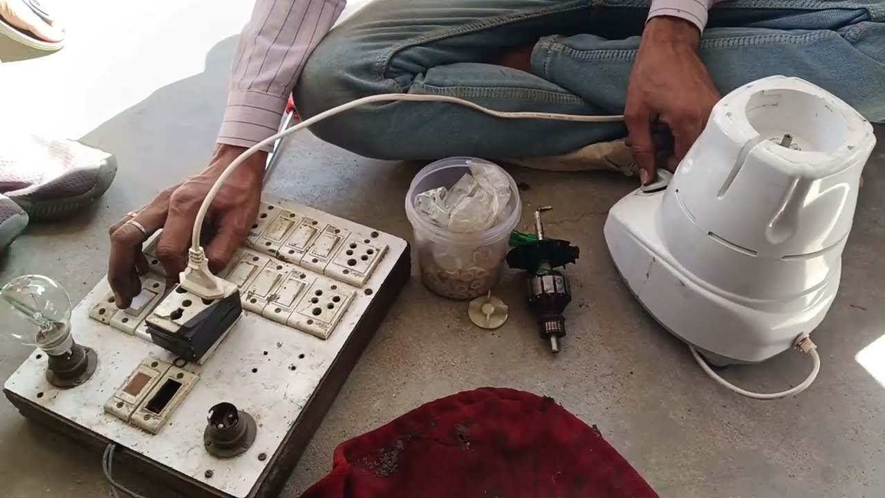 मिक्सर kuch bhi nahi pees raha || मिक्सर se चिंगारी निकल रही 👇#mixer #repair #shortsfeed 