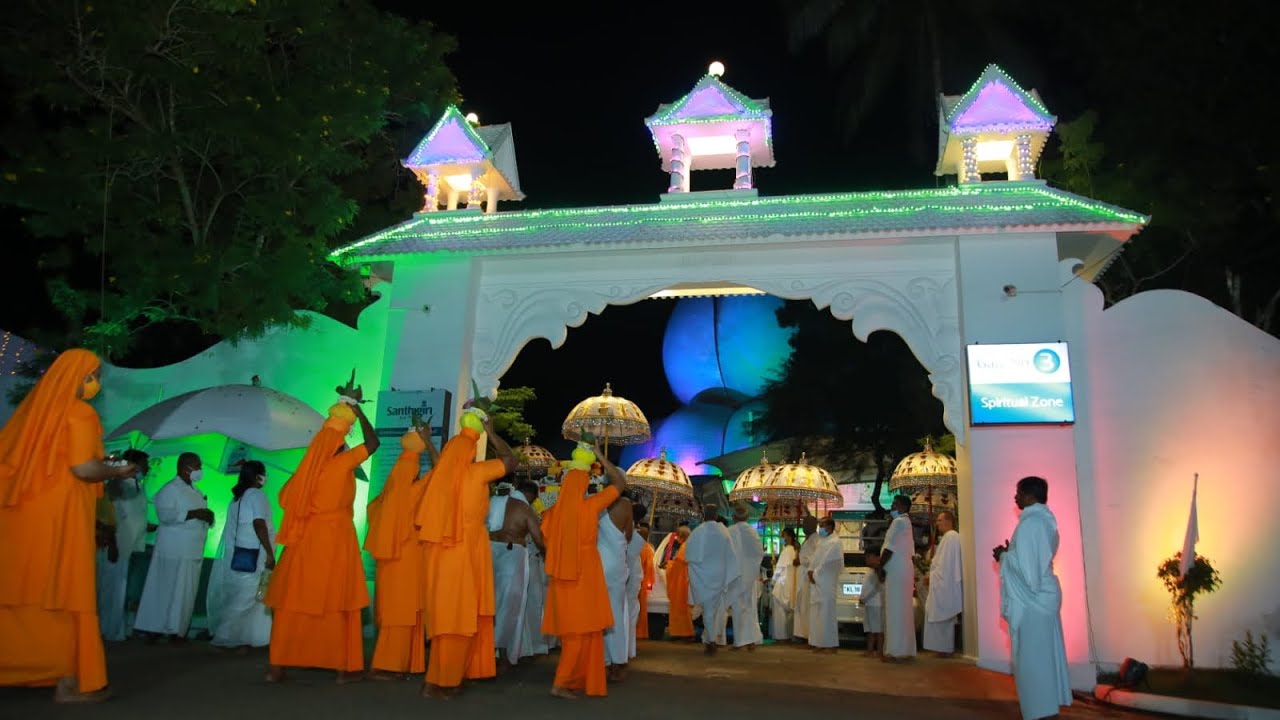 Kumbha Pradakshinam | Poorna Kumbhamela | Santhigiri Ashram | Live
