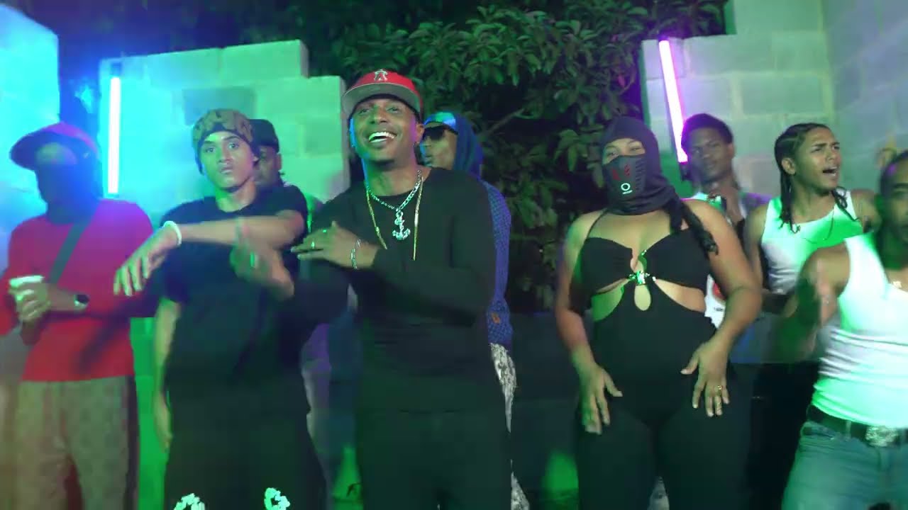 B0qu€t€ - ALBERT THE BEST - VIDEO OFICIAL - DEMBOW