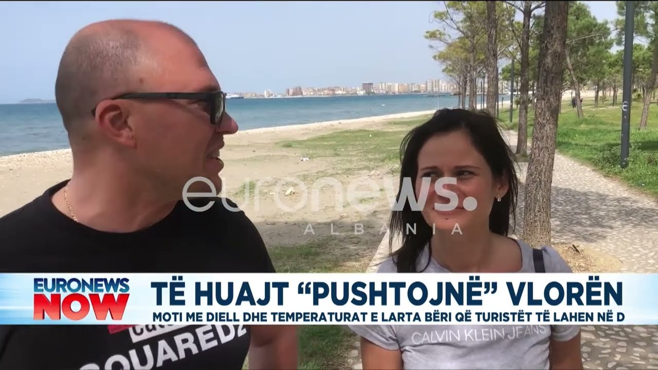 Të huajt pushtojnë Vlorën, moti me diell dhe temoperaturat e larta bëri që turistët të lahen në det