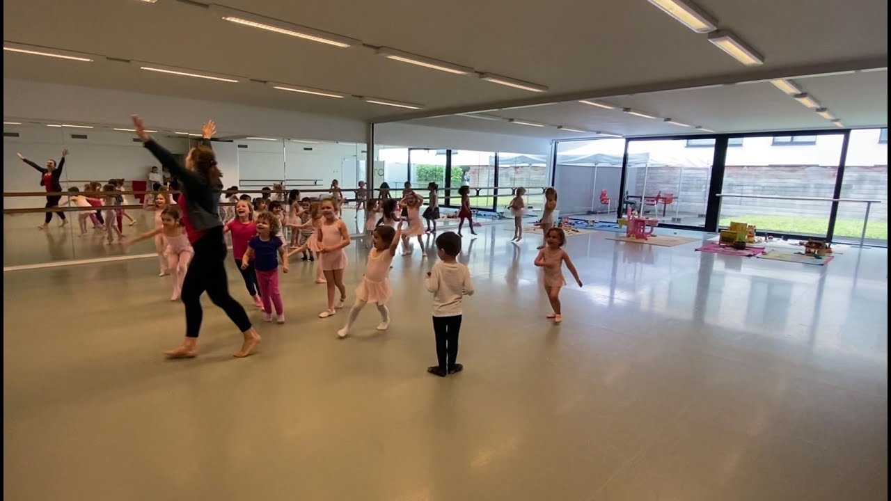 Stages Danse - Yoga - Arts Plastiques pour les 3 à 6 ans au Studio 52 (1)