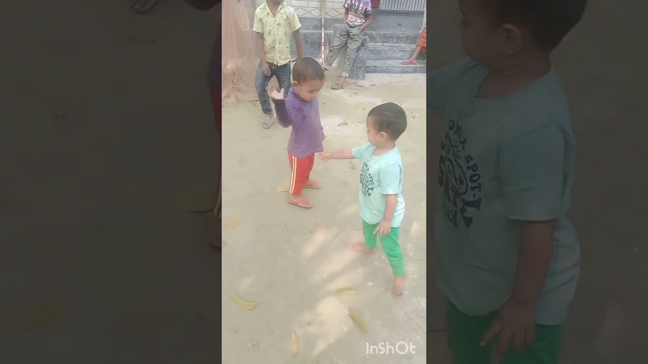   ফাগুন মাসে গাছের পাতা ঝরে এরকম গ্রাম গ্রামের দৃশ্য দেখে পরানটা জুড়ায়ে যায় 