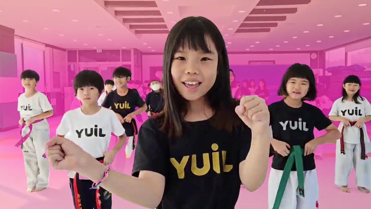APT taekwondo ver ROSÉ & Bruno Mars - 챌린지