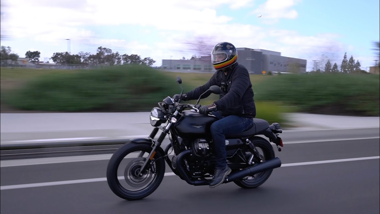 BIKE REVIEW - 2022 Moto Guzzi V7 Stone