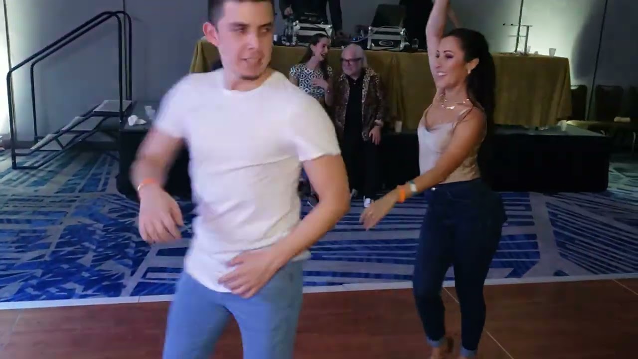 B.I.G Orlando Salsa Socials - Oscar et Carine