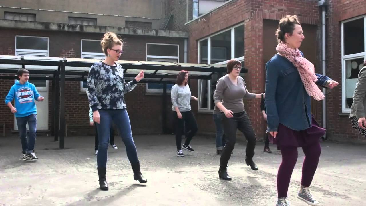FLASH MOB - Institut Sainte Marie (Châtelineau) - Chorégraphie