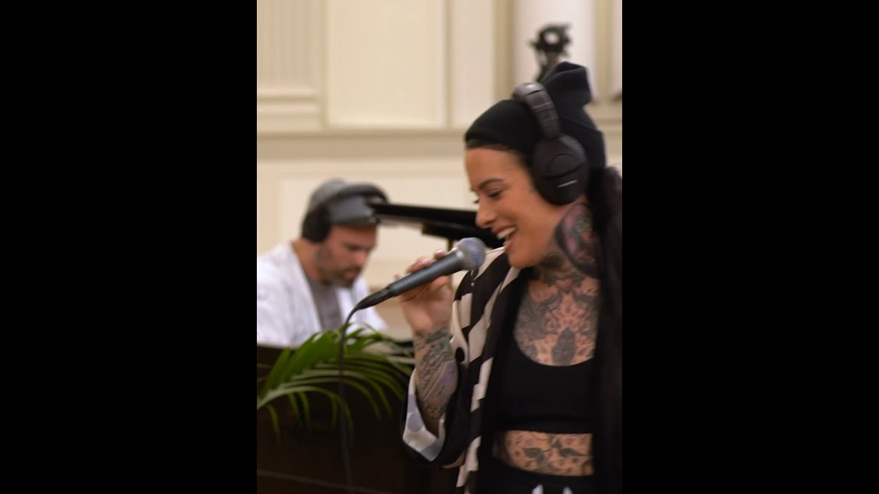 Lisa Bello x MikeMRF- Wedding Day (LIVE)