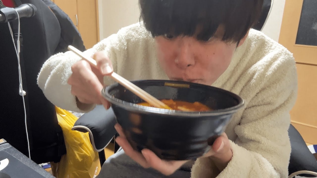 大雪の日に頼むウーバーイーツは格別に美味い。