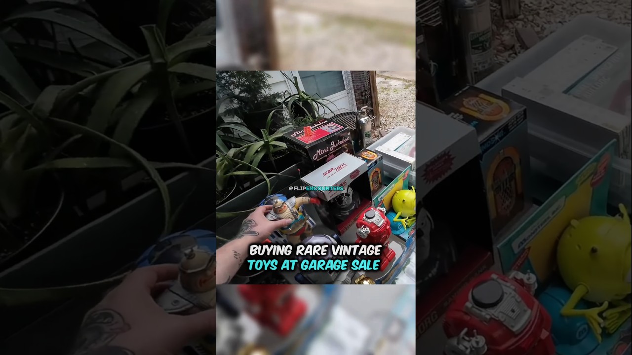 Buying RARE Vintage Toys at Garage Sale 😳