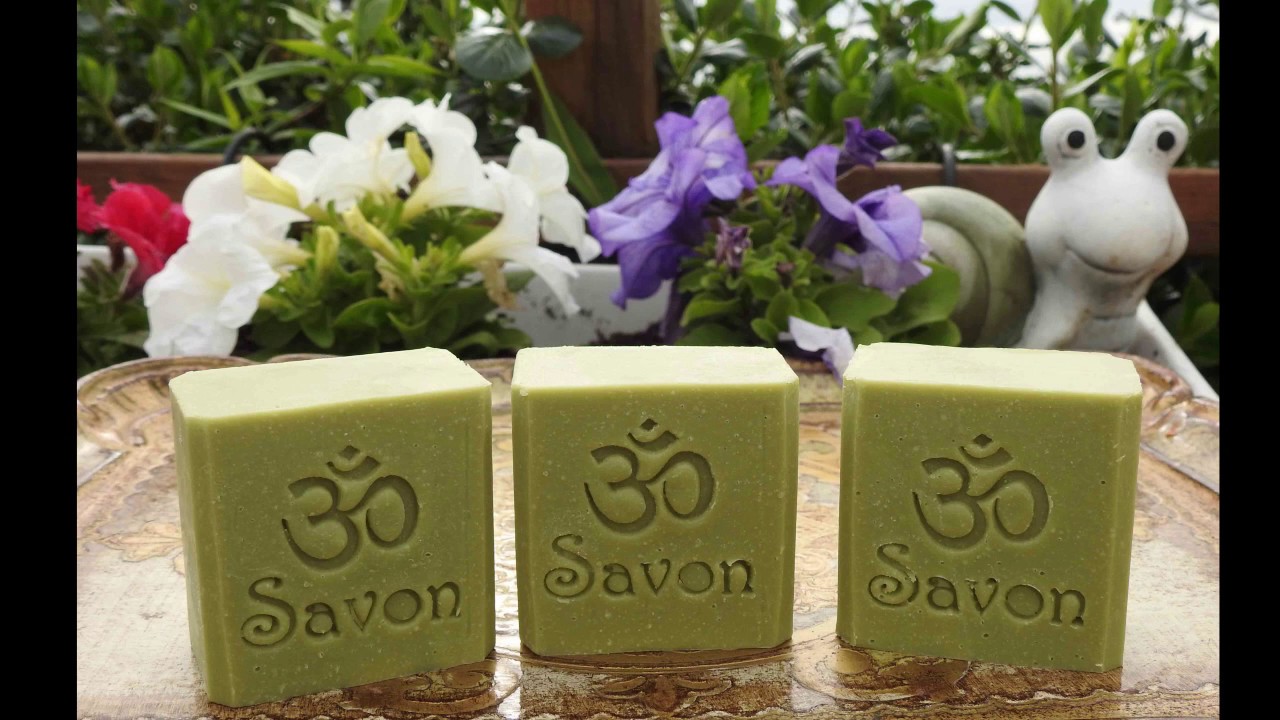 Savon maison naturel aux huiles essentielles