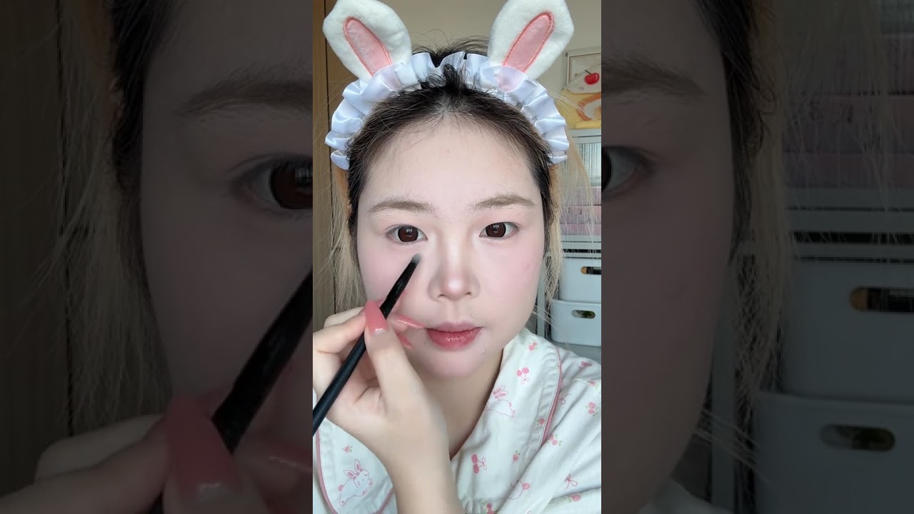 Come and learn baby Here comes the makeup tutorial for the sweet girl with big