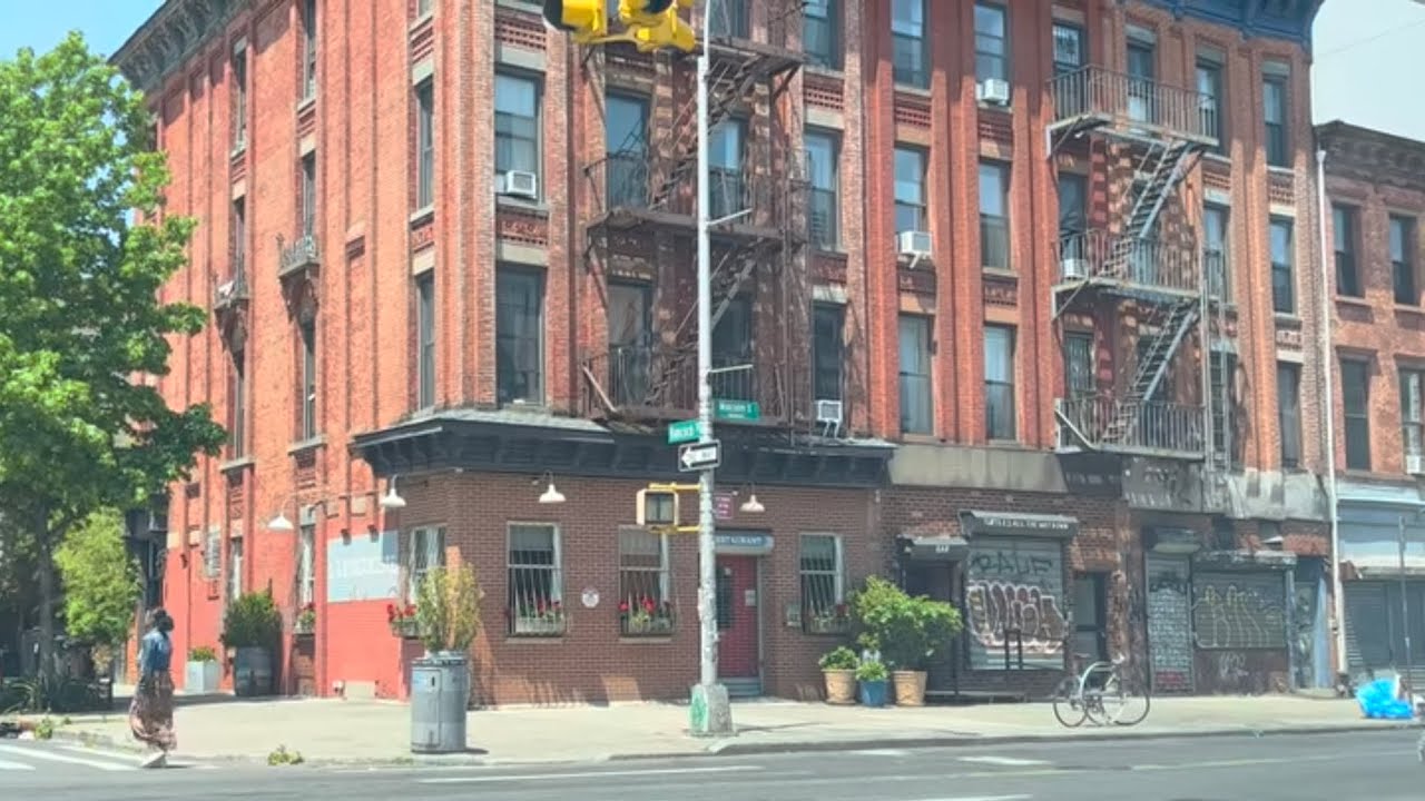 Bedford-Stuyvesant NYC - Biggie Smalls X Jay Z Hood - Most Famous People Neighborhood Ever?