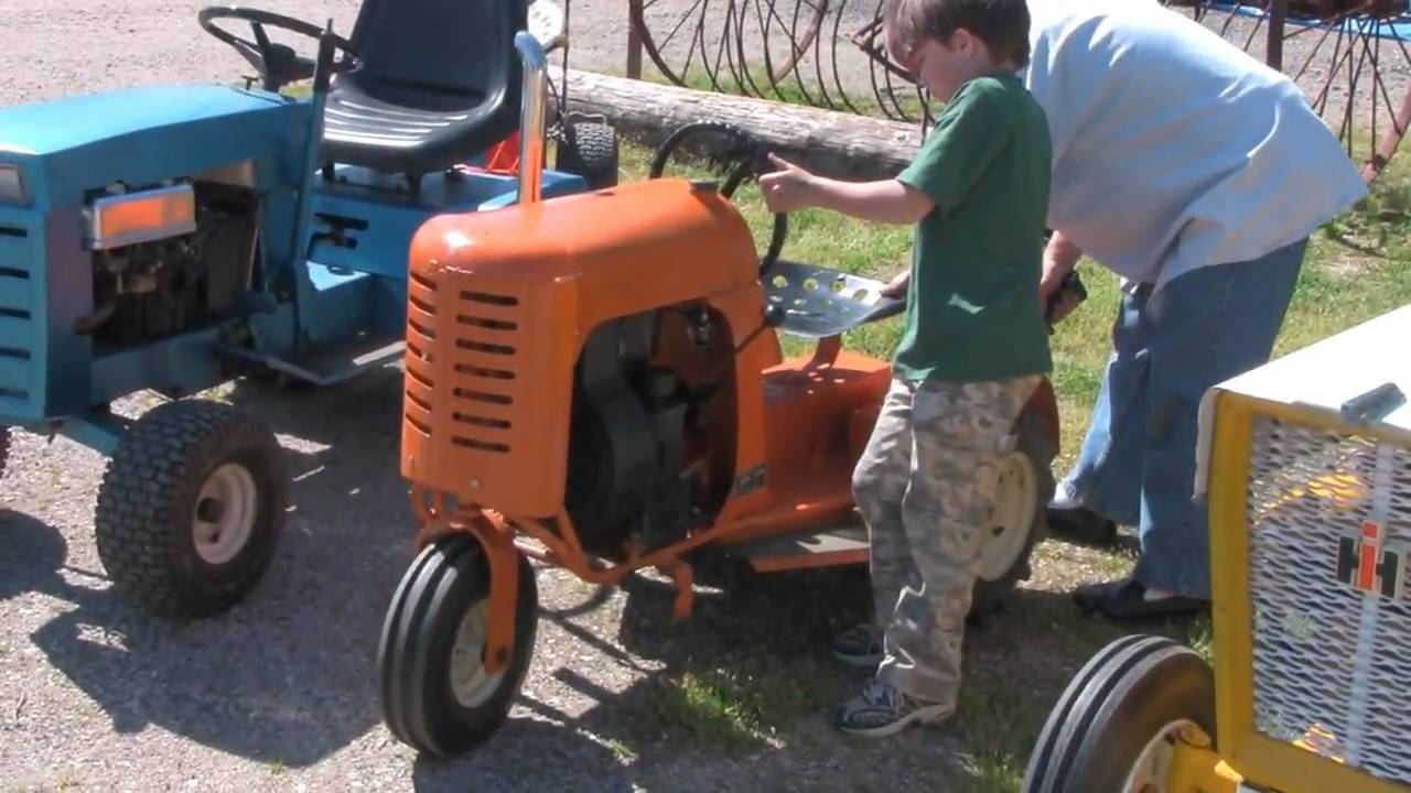 1954 BANTAM TRACTOR COLD START