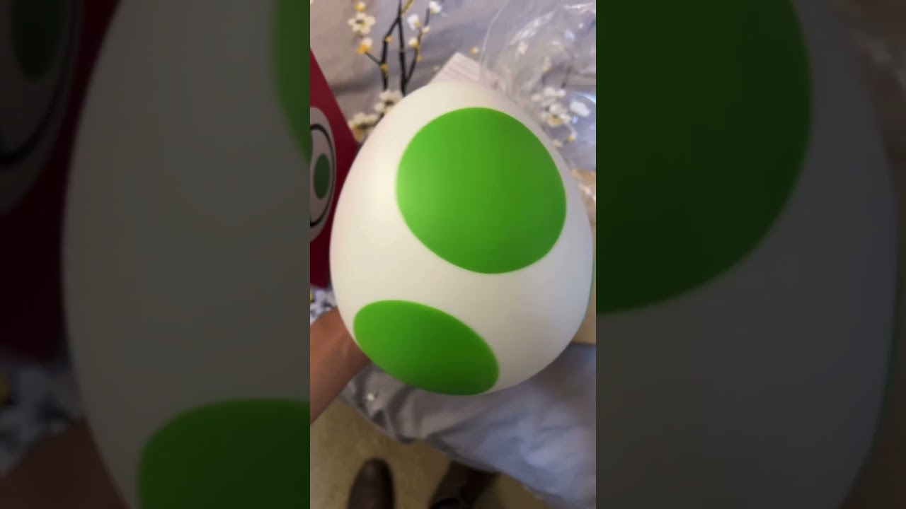 This Yoshi egg light is pretty cool! #supermario #yoshi #nintendo #paladone #videogames #shorts