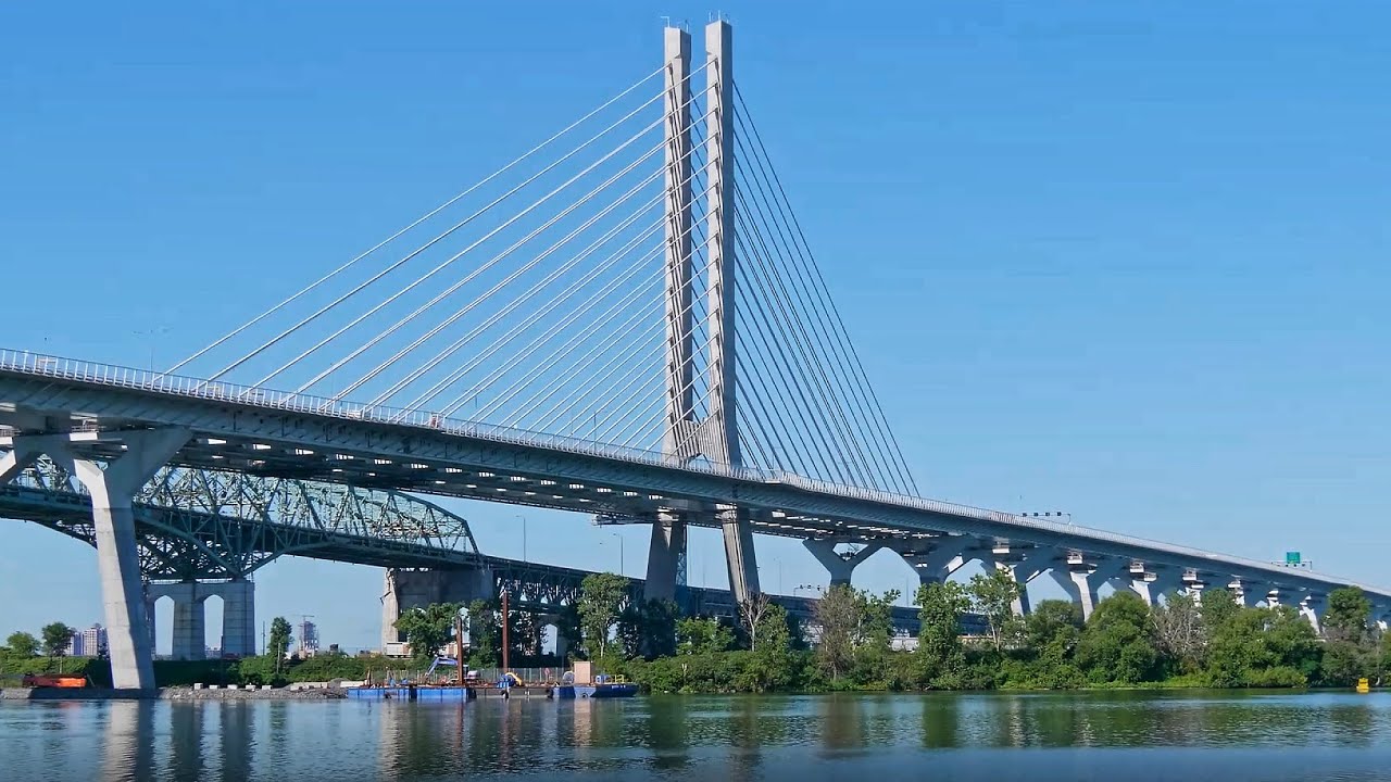 Pont Samuel-de-Champlain Bridge - Montr&eacute;al - Qu&eacute;bec - Canada