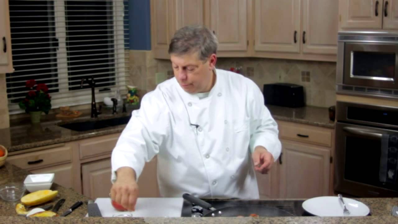 How to Fry Spaghetti Squash in a Pan on the Stove Top