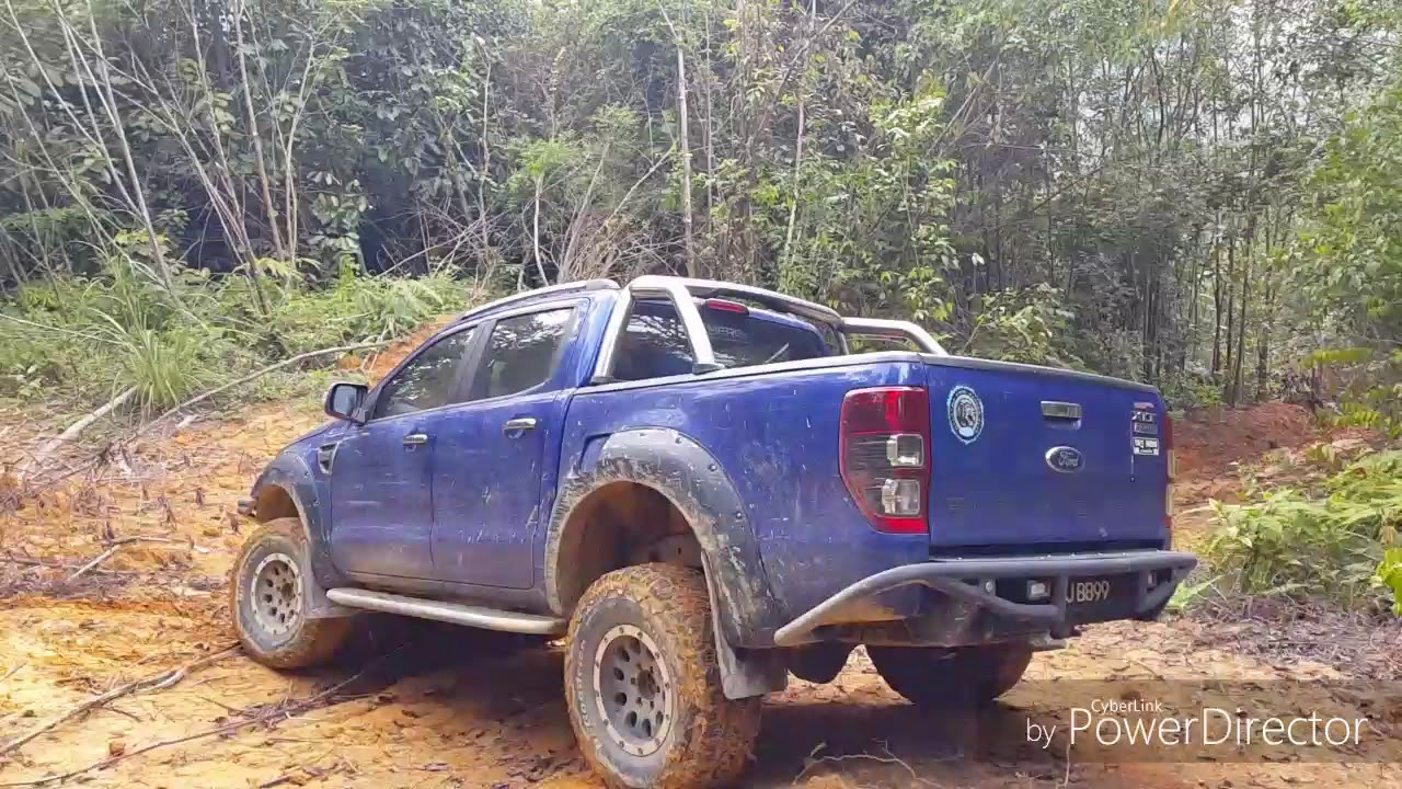 Ford Ranger 4x4 offroad to Telemong