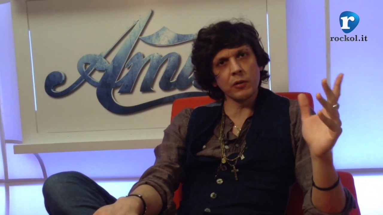 Ermal Meta, da Sanremo ad Amici: la videointervista