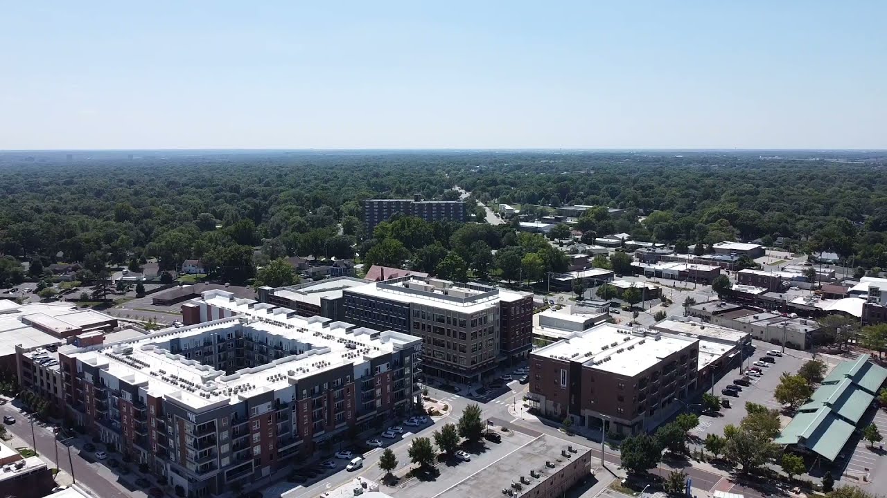 Overland Park, KS Downtown (Droneshot)