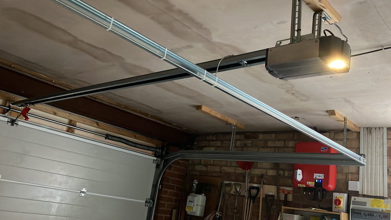 Hörmann SupraMatic on a 10x6 Hörmann door