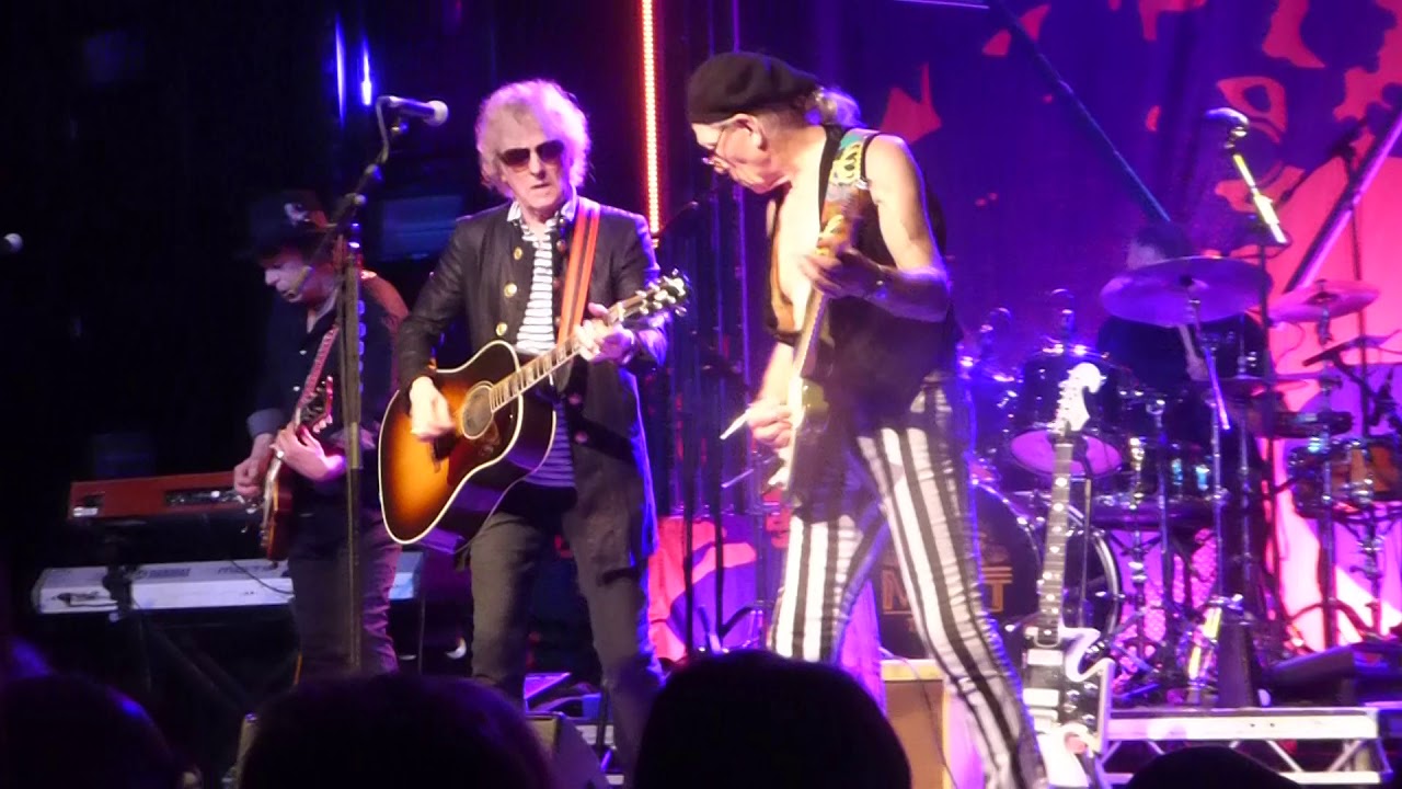 Mott The Hoople 74   Medley   Glasgow Barrowland Ballroom 20th April 2019