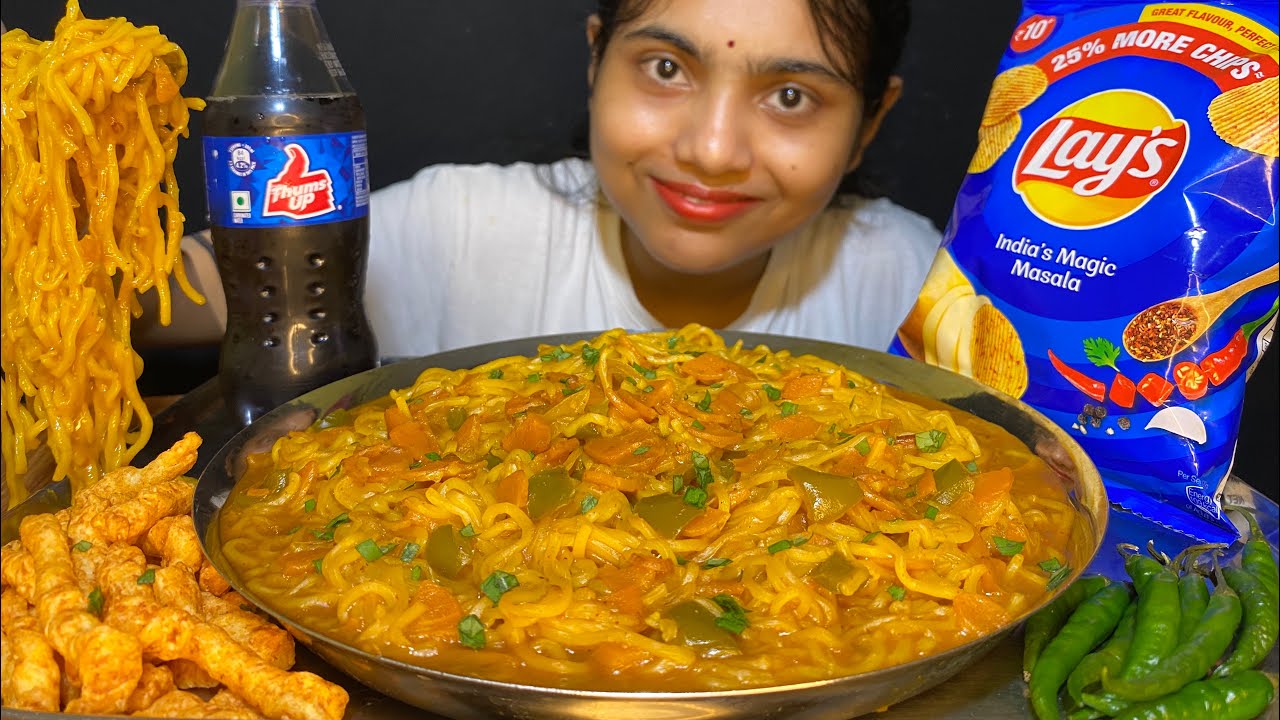 EATING SHOW,SPICY MASALA MAGGI🔥|MAGGI,CHIPS,COLD DRINKS AND LOTS OF GREEN CHILLI|MAGGI CHALLENGE❤️❤️